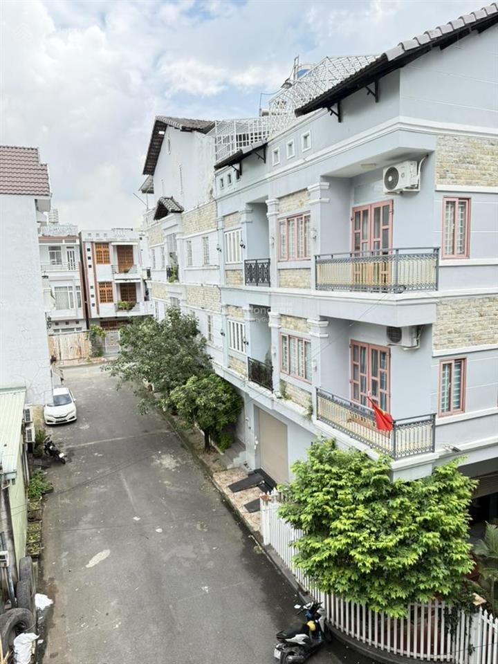 Nhà mặt tiền khu gia viên  1 trệt 2 lầu (5x15) sổ hồng thổ cư hoàn công