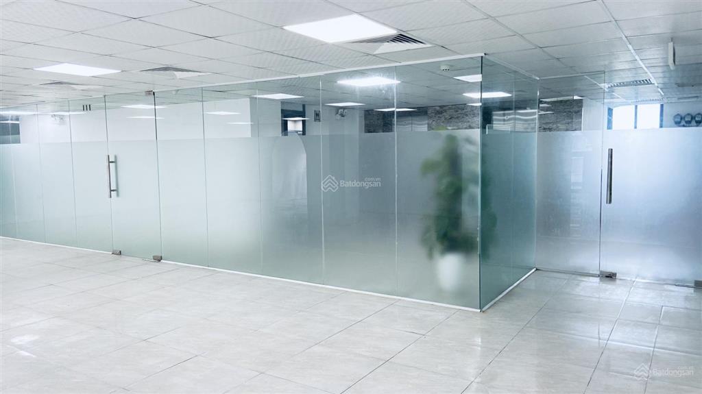 Cho thuê văn phòng cầu giấy chuyên nghiệp 200m2 giá rẻ 180k/m2