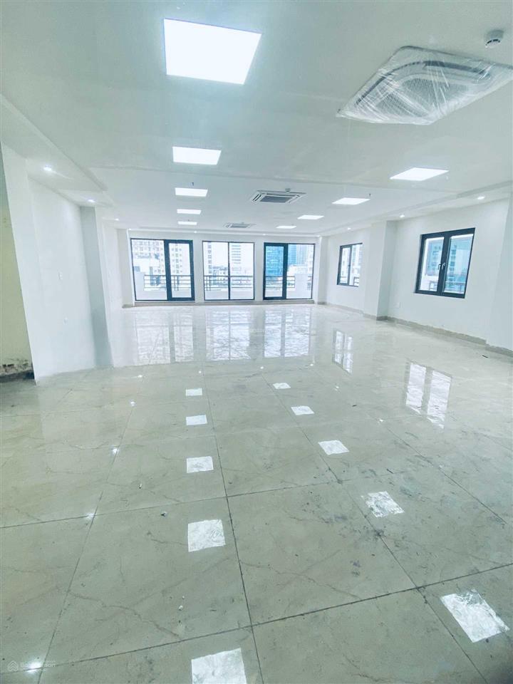 Cho thuê văn phòng nguyễn văn huyên 80m2 giá thuê 12,5tr full kính chính chủ rẻ