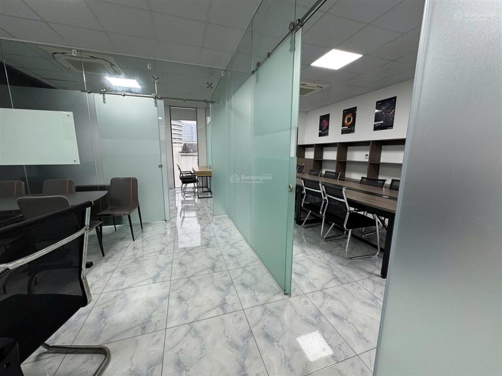 Cho thuê văn phòng đẹp tại duy tân, cầu giấy, hà nội, 145m2