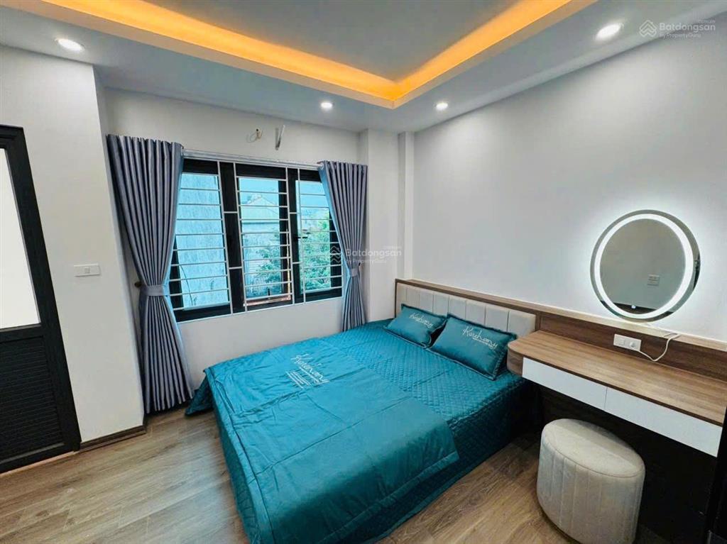 Bán nhà gần trịnh văn bô  đường 32 gần ô tô 35m 5 tầng 4 ngủ