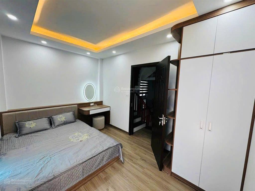 Bán nhà gần trịnh văn bô  đường 32 gần ô tô 35m 5 tầng 4 ngủ