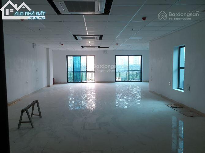 Cho thuê văn phòng mễ trì hạ dt 130m2 giá thuê 19,8tr/1 tháng full kính