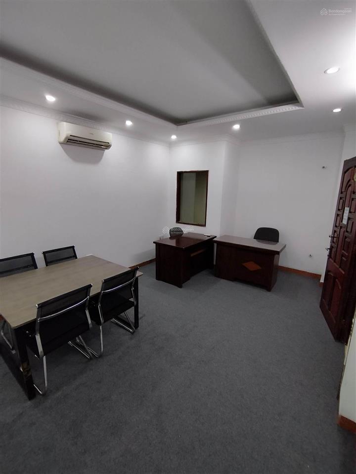 Cho thuê văn phòng yên hòa trần kim xuyến 30m2 giá thuê 4tr
