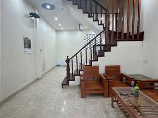 Bán nhà La Phù 41m² x 3.5 tầng, ô tô đỗ gần, thoáng trước sau, giá chỉ 4.8 tỷ