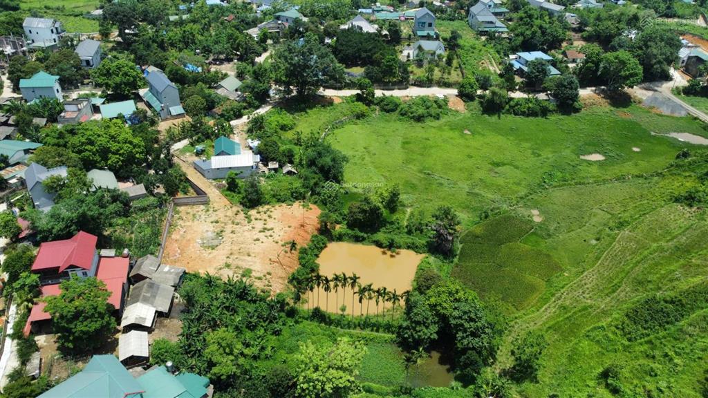 Bán 2400m2 đất thôn luồng yên trung. gần trục chính. trong đất có ao