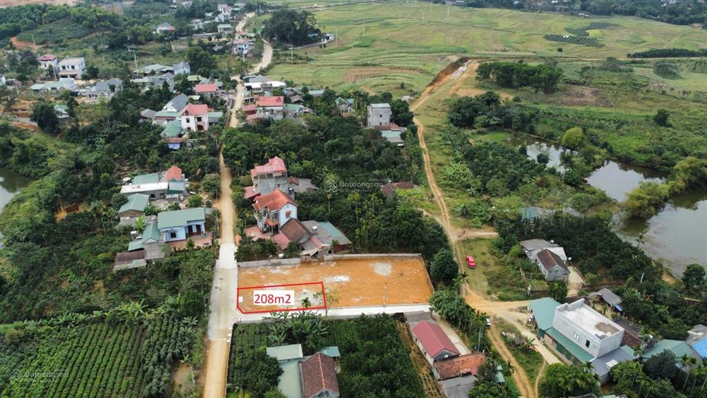Bán lô góc 208m2 yên bình thạch thất (yên xuân mới). gần hồ yên bình