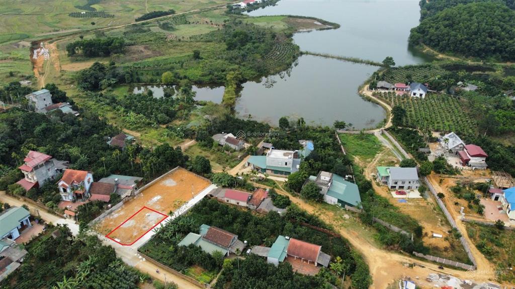 Bán lô góc 208m2 yên bình thạch thất (yên xuân mới). gần hồ yên bình