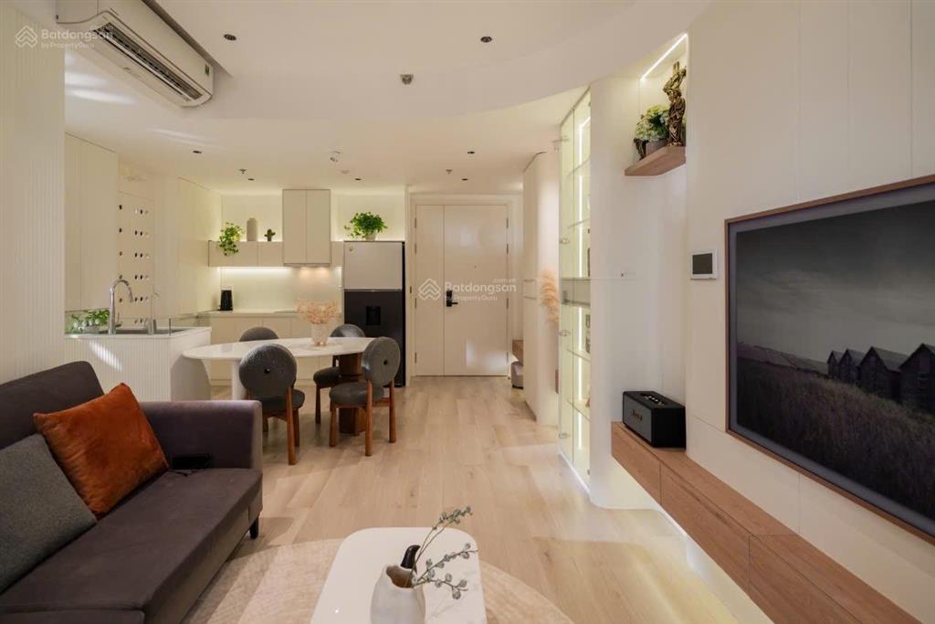 Bán gấp căn 2pn view nội khu hồ bơi tòa d lbv 4.4 tỷ btp