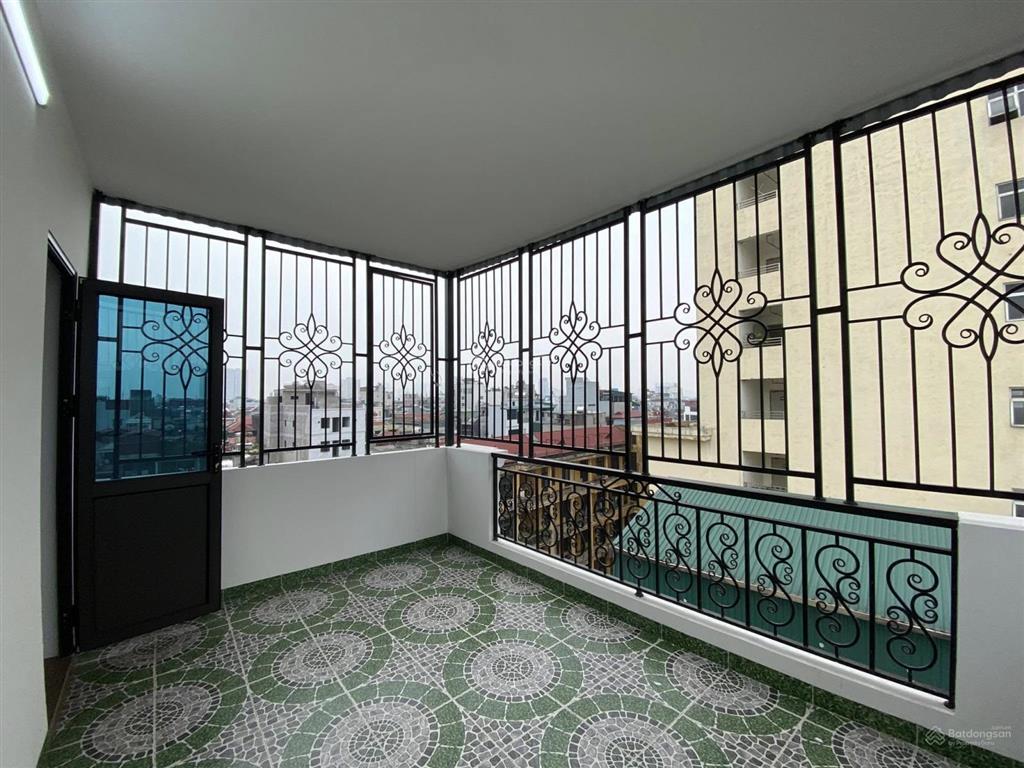 Chủ cần bán gấp  nhà mới phạm văn đồng , sát vincom nhà đẹp, mới thiết full nội thất cao cấp