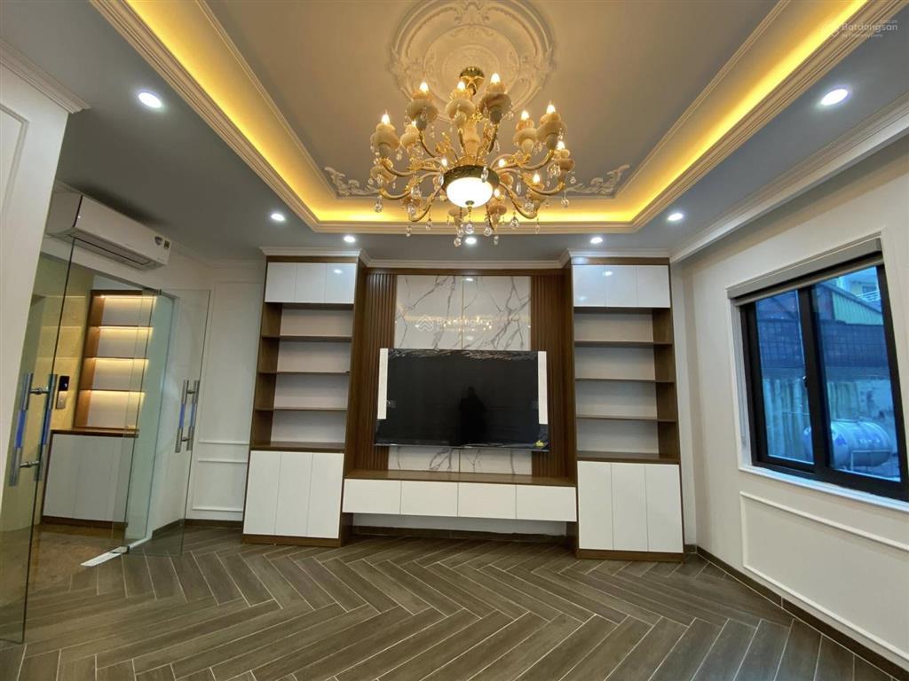 Chủ cần bán gấp  nhà mới phạm văn đồng , sát vincom nhà đẹp, mới thiết full nội thất cao cấp