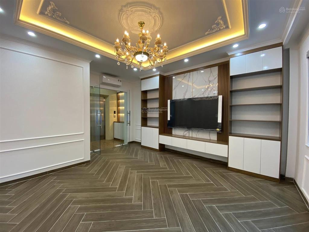 Chủ cần bán gấp  nhà mới phạm văn đồng , sát vincom nhà đẹp, mới thiết full nội thất cao cấp