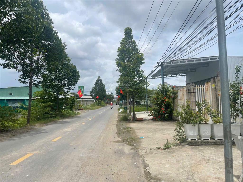 Chủ cần bán đất thổ + kho mt nhựa xe 10t. 400m2 ấp 10 lương hòa, bến lức, long an