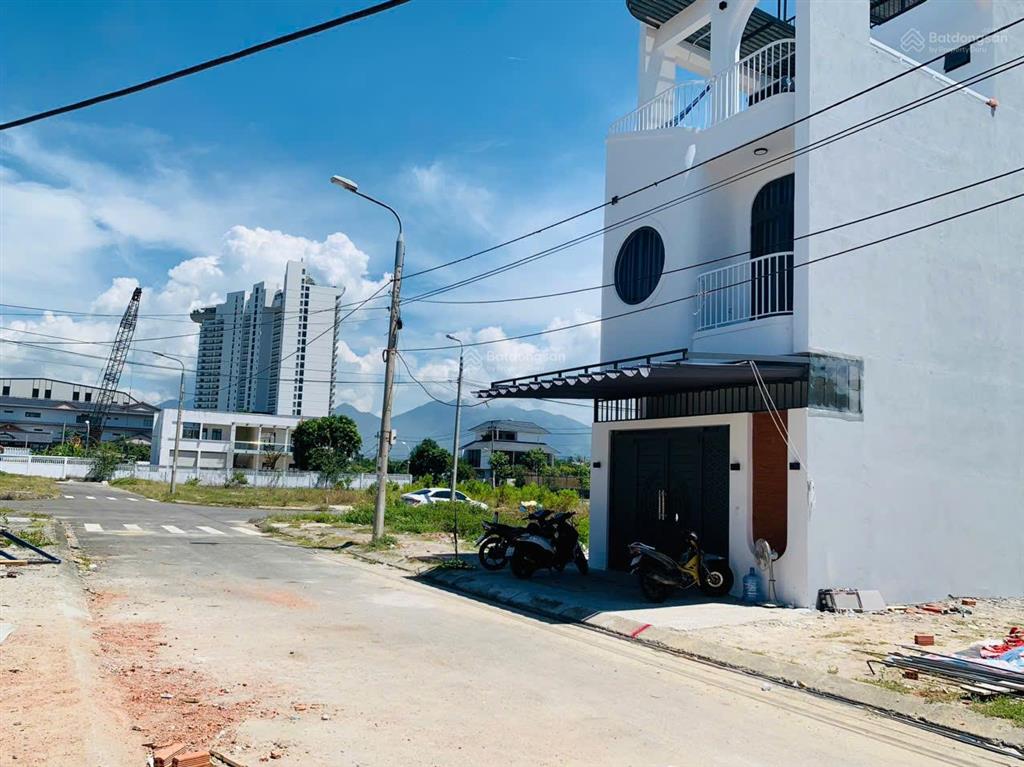 {bán gấp} cặp đất biển nguyễn chánh  vị trí vàng khu liên chiểu  trục thông biển  giá 16 tỷ