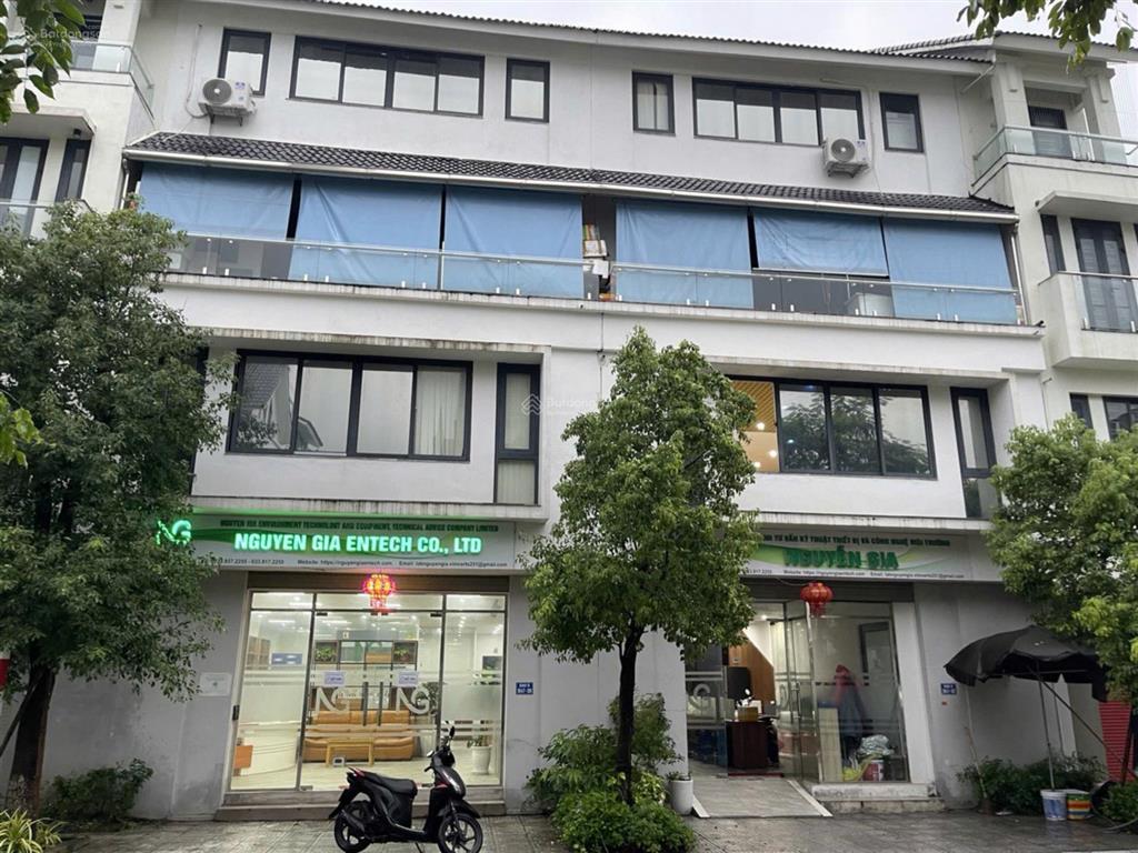 Chủ nhà cần bán lô liền kề 123m2 khu d geleximco, hà đông, sẵn hợp đồng thuê dài hạn view vườn hoa