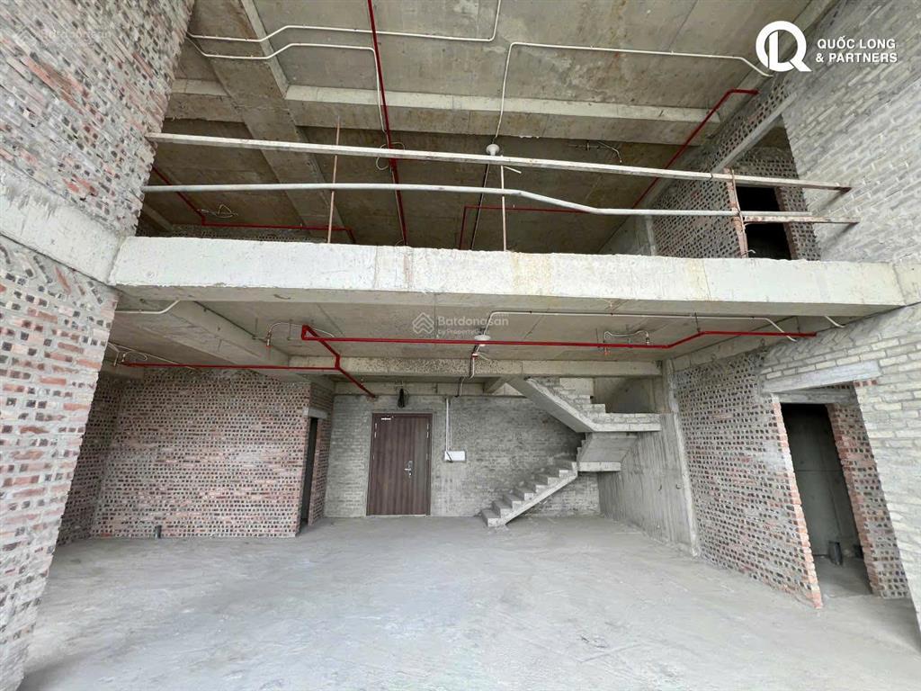 Bán penthouse 270m2 bc đông nam ( bàn giao thô) đẹp nhất khai sơn city long biên 0987 106 ***