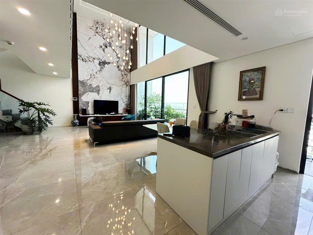 Skyvilla 250m2 green iconic  long biên view hồ hamonny ( phiên bản dành cho số ít)  0987 106 ***