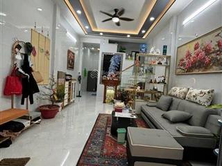 Nhà 1 trệt 2 lầu đường nguyễn trọng tuyển, dt 4x17,5m, có phòng ngủ trệt tiện cho người lớn tuổi