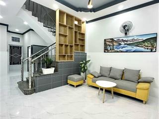 Chú bảy về quê bán nhà nguyễn khoái, quận 4. ra bến vân đồn 100m, dt 108m2  5,390 tỷ