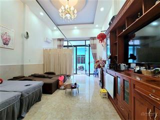 Nhà đang cho thuê kinh doanh spa đường huỳnh văn bánh, phú nhuận. gần chợ trần hữu trang