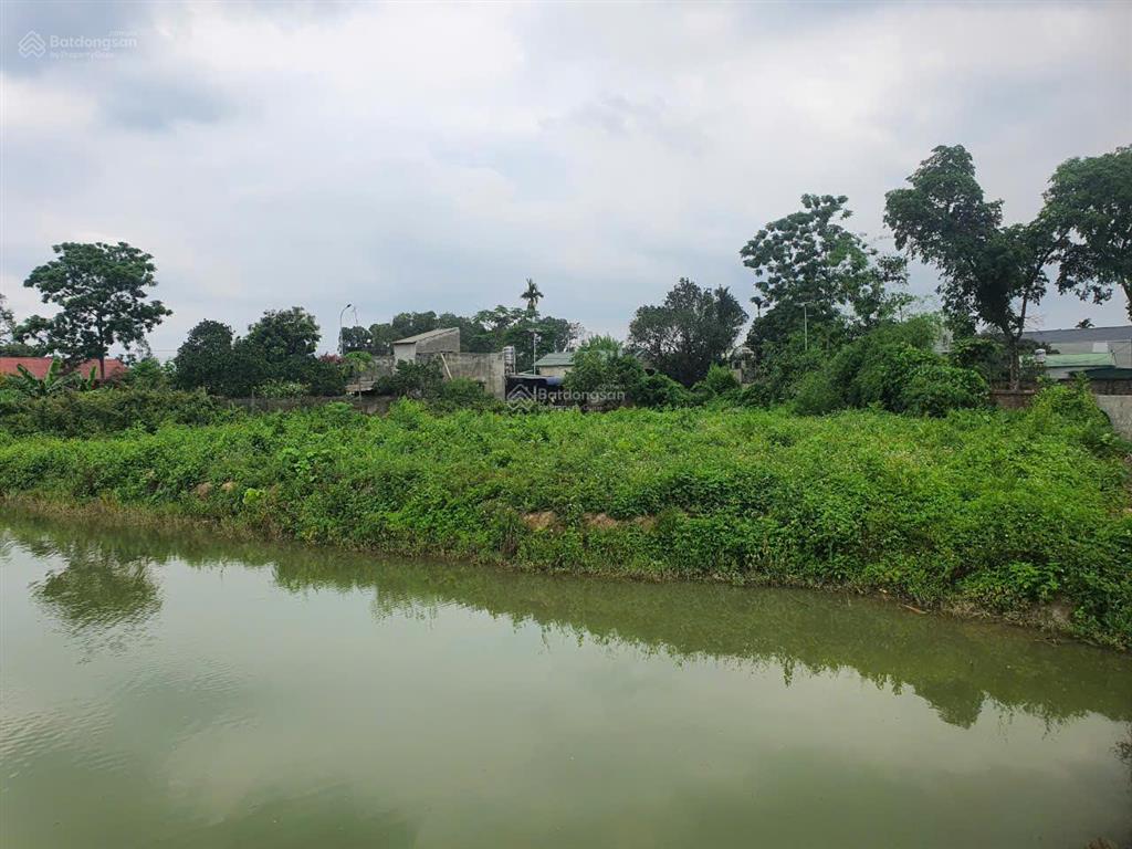 Bán 2671m2 trong đất sẵn ao phù hợp nghỉ dưỡng tại nhuận trạch, lương sơn, hòa bình