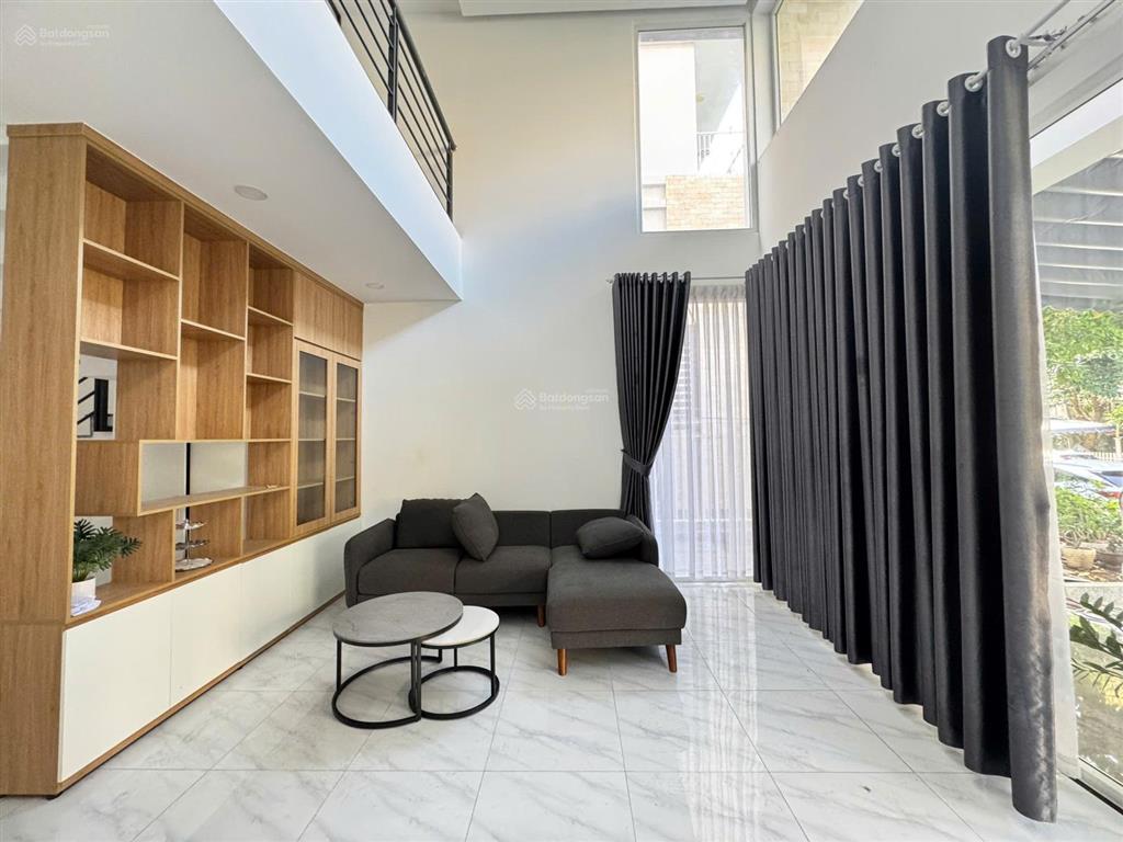 Cho thuê biệt thự dragon parc (dt 8 x 21 m²) full nội thất 5pn giá 23 tr/th.  0938 399 ***
