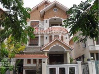 Chính chủ cho thuê gấp nhà biệt thự trong khu làng đại học, full 5pn giá 20tr/th.  0938 399 ***