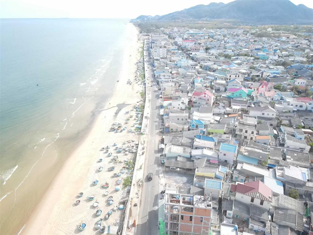 Vị trí siêu vip 54m2, ngang 5m, view trực diện biển, mặt tiền bờ kè, kinh doanh, khách sạn