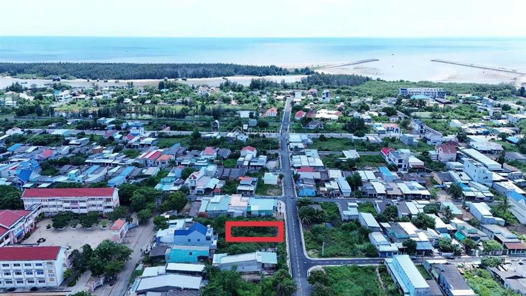 Bán gấp siêu vị trí, 200m2(9x25) full thổ, trung tâm lộc an, ngay trường chợ, cách bãi tắm 900m