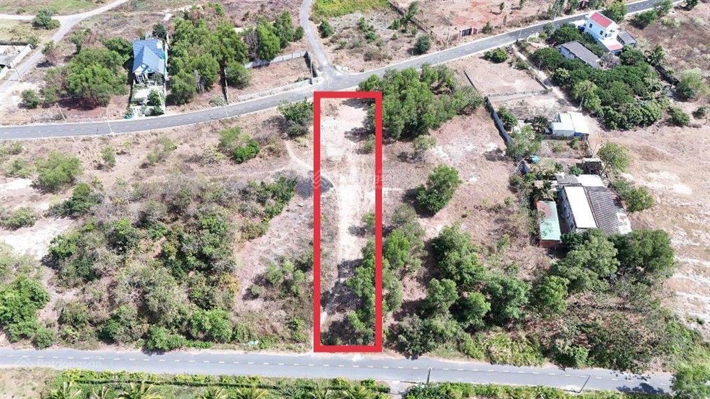 Bán gấp siêu rẻ! cách biển chỉ 850m, với 935m2, 150m2 thổ cư, ngang 13m nhựa 12m, siêu rẻ 4.9 tỷ