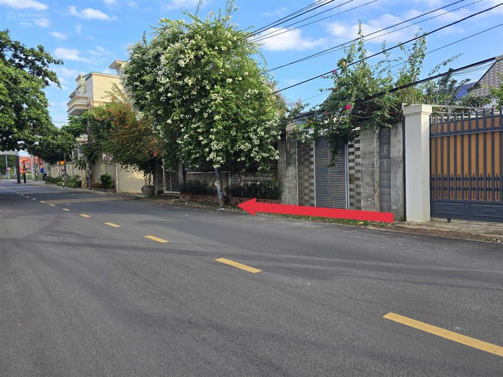 160m2(8x20m), mặt tiền kinh doanh tấp nập, nhộn nhịp, sát chợ, quảng trường, nghỉ dưỡng giá 5.6 tỷ