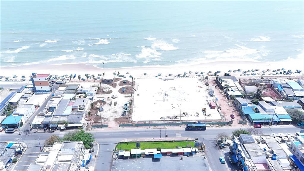 Vị trí siêu đẹp 84m2 (6x14) 50m ra khu qh khuôn viên 1hecta đối diện bella 500m ra quảng trường chợ