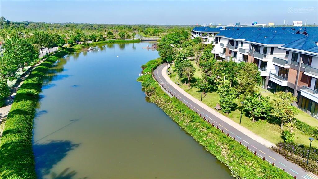 Bán btsl trục 16m tại khu đô thị id junction, thị trấn long thành, 7,4 tỷ, 105m2 giá tốt nhất khu