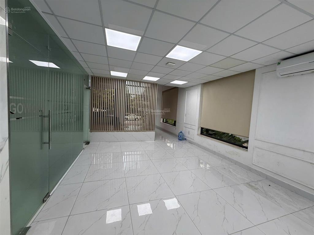 Cho thuê văn phòng 7x20m, dtsd 417m2, hầm trệt 3 lầu giá 65tr/tháng đảo kim cương.  0948 888 ***