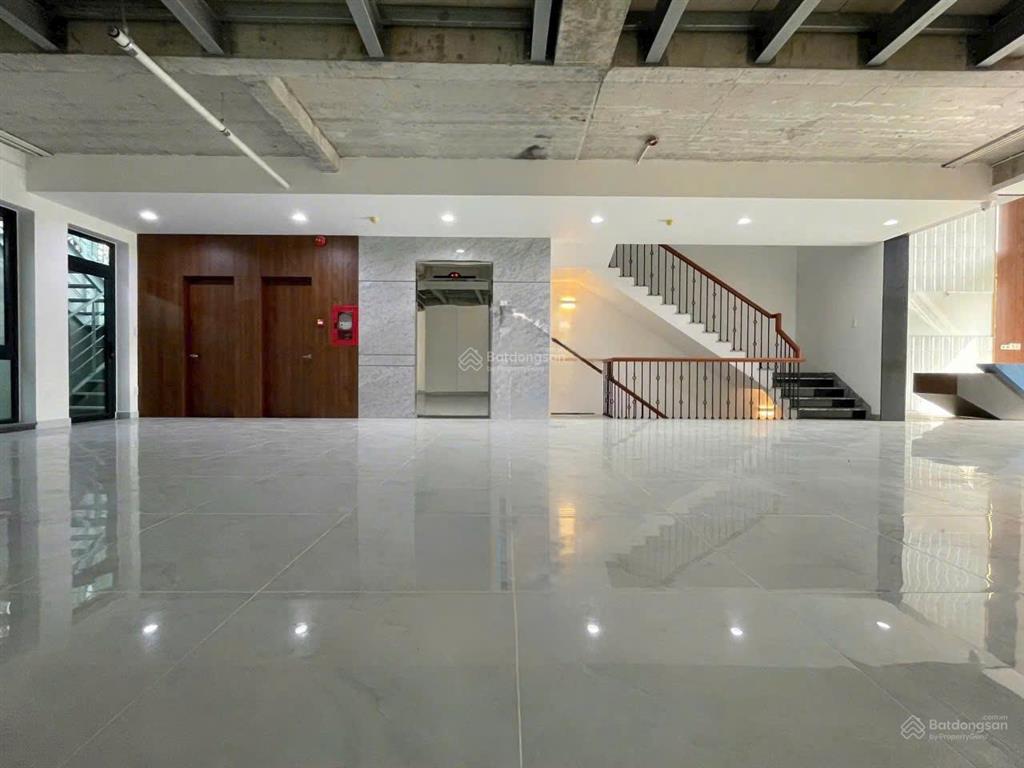 Cho vp 7 tầng 1tỷ/tháng dt 30x24m dtsd 4.200m2 view sông sg quận 2  0948 888 ***