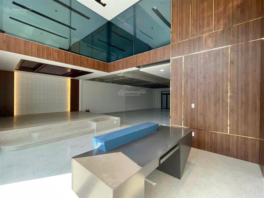 Cho vp 7 tầng 1tỷ/tháng dt 30x24m dtsd 4.200m2 view sông sg quận 2  0948 888 ***