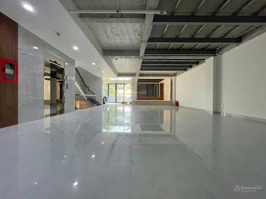 Cho vp 7 tầng 1tỷ/tháng dt 30x24m dtsd 4.200m2 view sông sg quận 2  0948 888 ***