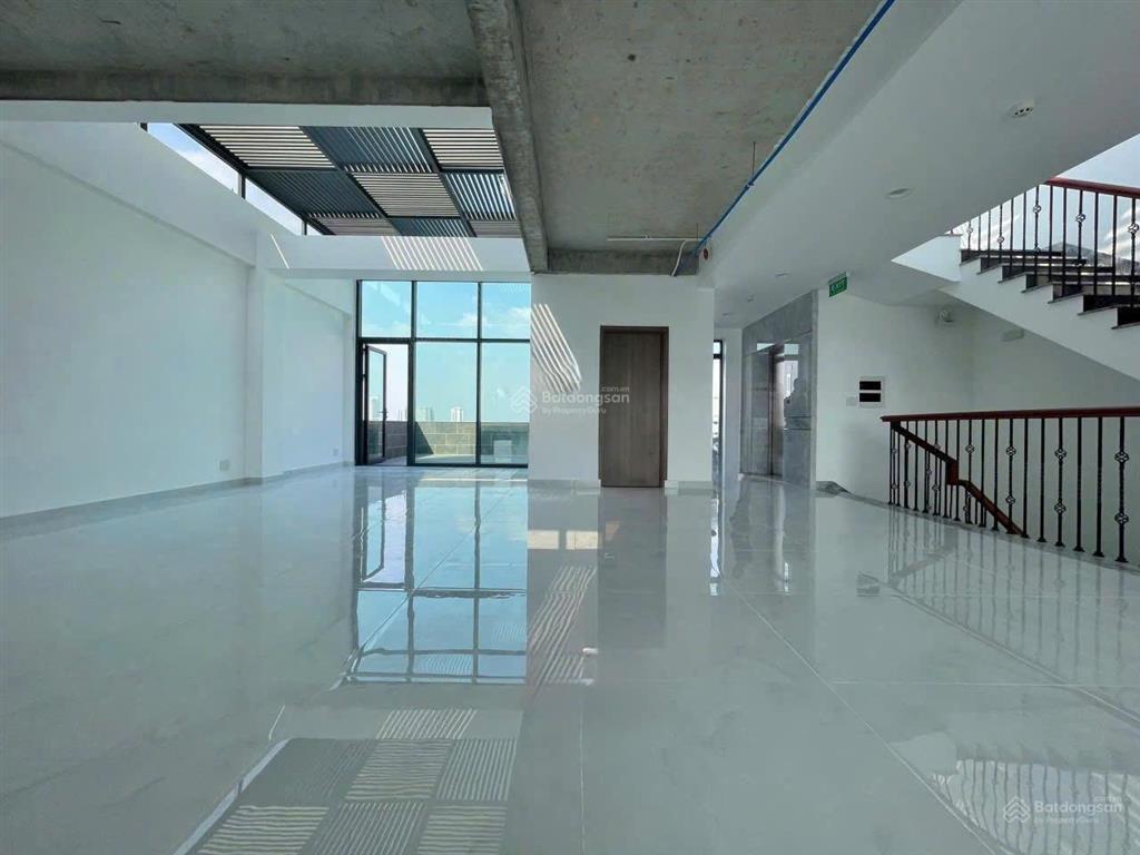 Cho vp 7 tầng 1tỷ/tháng dt 30x24m dtsd 4.200m2 view sông sg quận 2  0948 888 ***