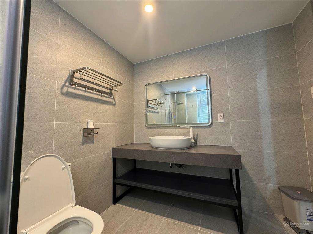 Cho thuê nhà phố 100tr/tháng 10x18m quận 2  588m2 sàn, hầm, 1 trệt 3 lầu/5pn  0948 888 ***