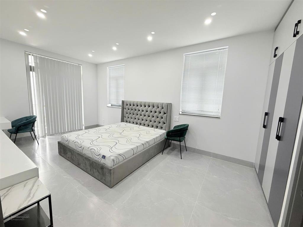 Cho thuê nhà phố 100tr/tháng 10x18m quận 2  588m2 sàn, hầm, 1 trệt 3 lầu/5pn  0948 888 ***