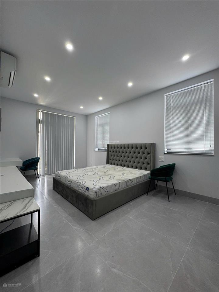 Cho thuê nhà phố 100tr/tháng 10x18m quận 2  588m2 sàn, hầm, 1 trệt 3 lầu/5pn  0948 888 ***