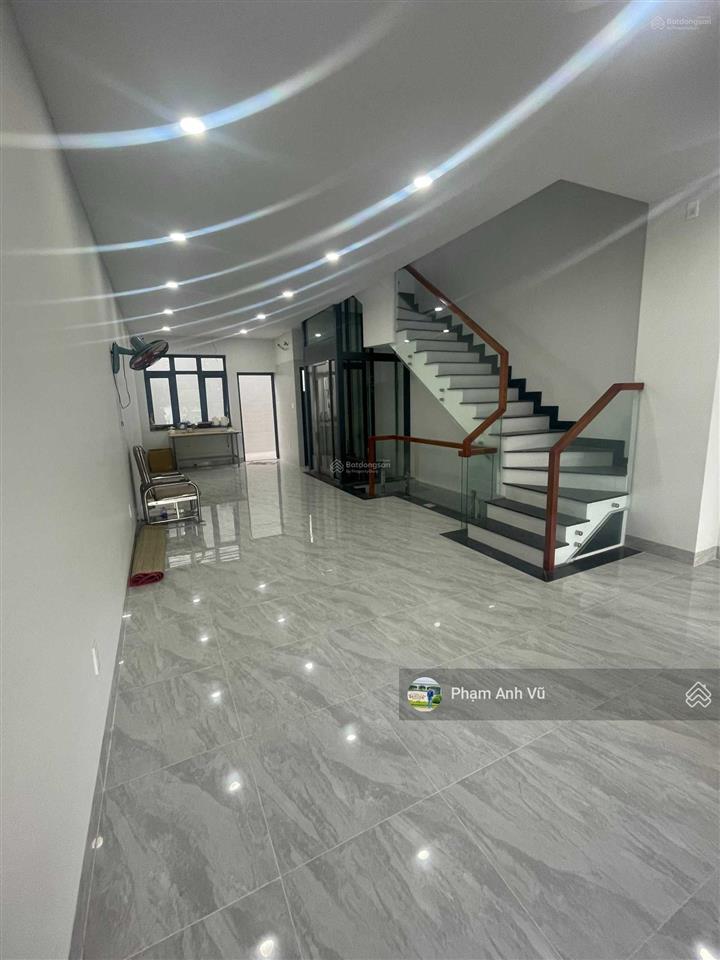 Cho thuê văn phòng 10x18m/dtsd 588m2/1 hầm 4 tầng/thạnh mỹ lợi q2  giá 120tr/tháng  0948 888 ***