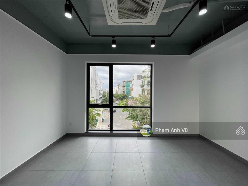 Cho thuê văn phòng 10x18m/dtsd 588m2/1 hầm 4 tầng/thạnh mỹ lợi q2  giá 120tr/tháng  0948 888 ***