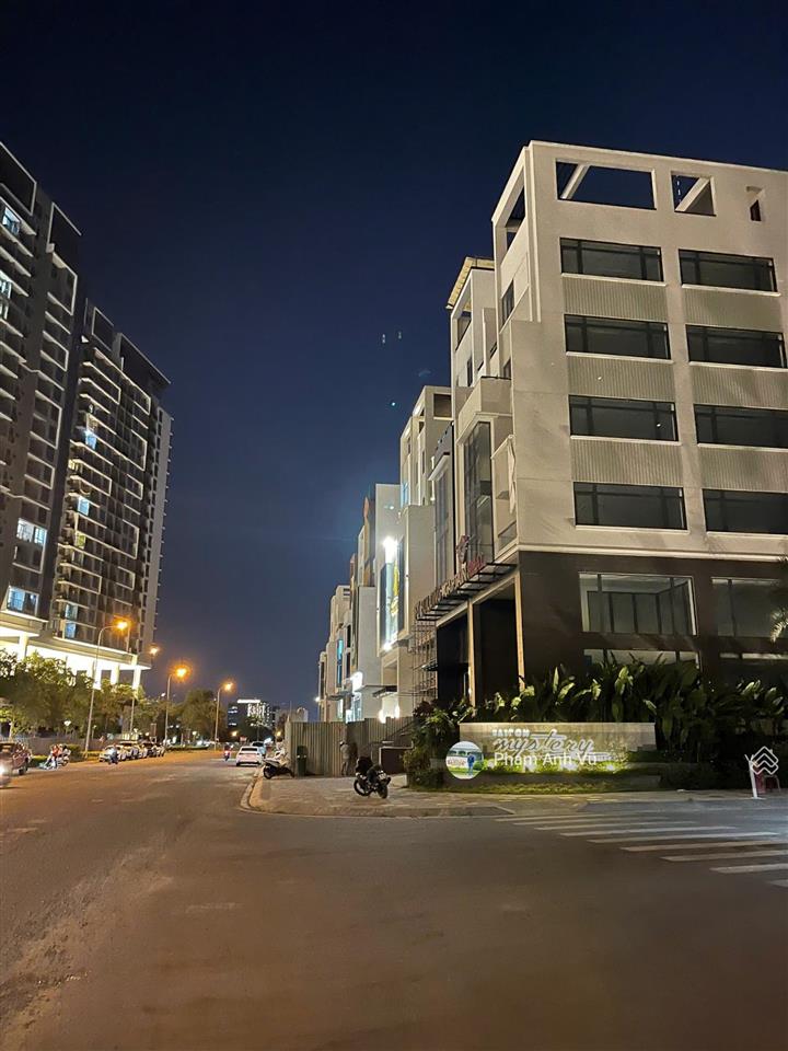 Bán tòa văn phòng 7 tầng giá 95 tỷ tl 159,8m2 (7x22.9m) mt bát nàn q2,  0948 888 ***