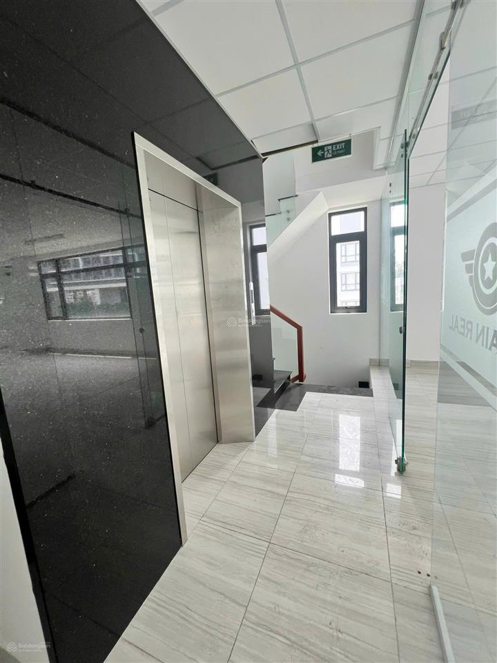 Bán tòa văn phòng 7 tầng giá 95 tỷ tl 159,8m2 (7x22.9m) mt bát nàn q2,  0948 888 ***