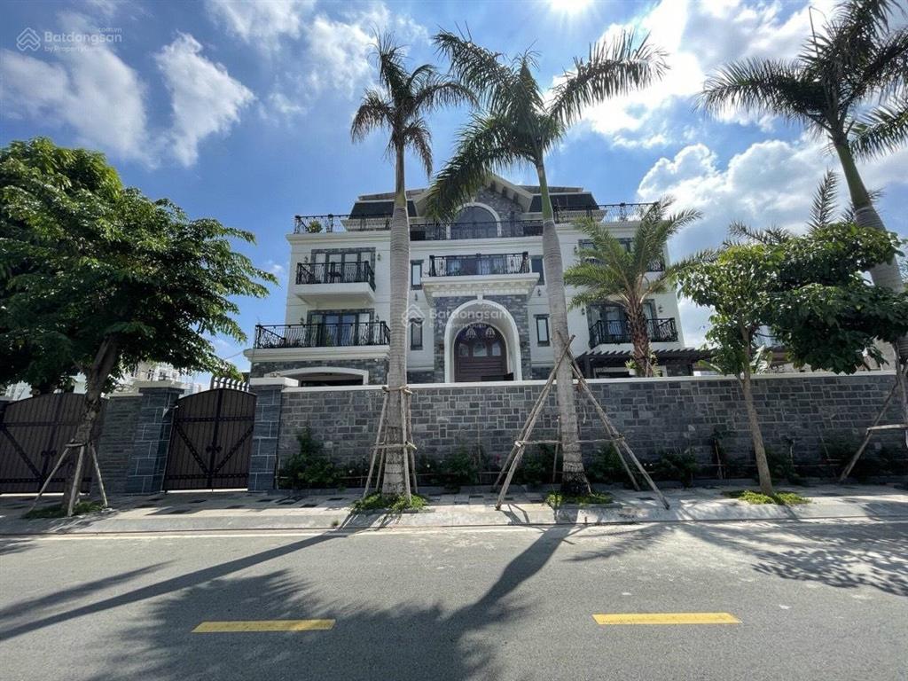 Chủ bán nhanh lô 7x16m giá 261 tr/m2 giá 29 tỷ thương lượng sài gòn mystery villas.  0948 888 ***