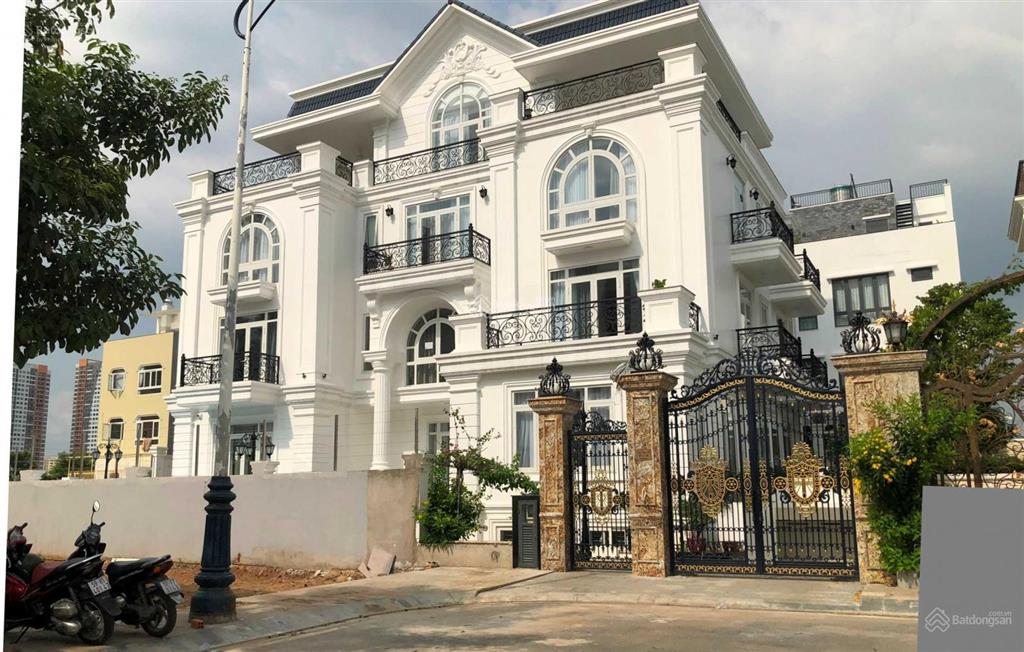 Chủ bán nhanh lô 7x16m giá 261 tr/m2 giá 29 tỷ thương lượng sài gòn mystery villas.  0948 888 ***