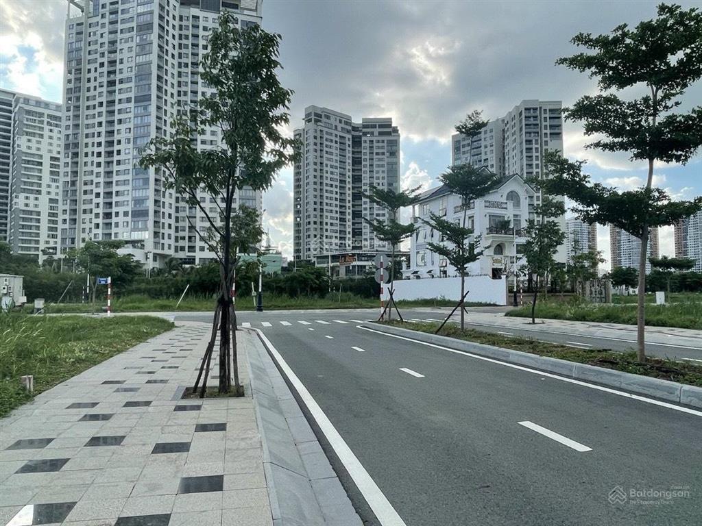 Chủ bán nhanh lô 7x16m giá 261 tr/m2 giá 29 tỷ thương lượng sài gòn mystery villas.  0948 888 ***