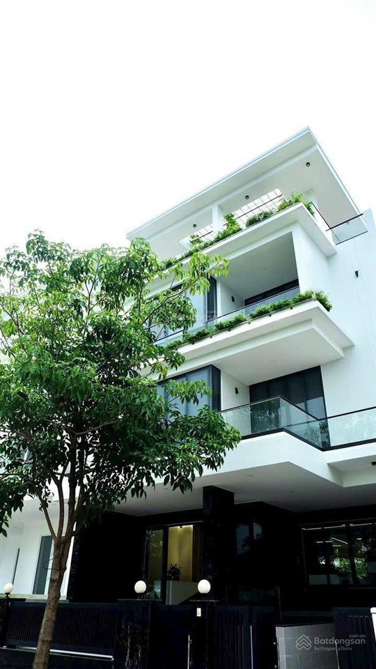 Cho thuê văn phòng  giá 110tr/tháng 10x18m/dtsd 588m2/1 hầm 4 tầng/q2  0948 888 ***