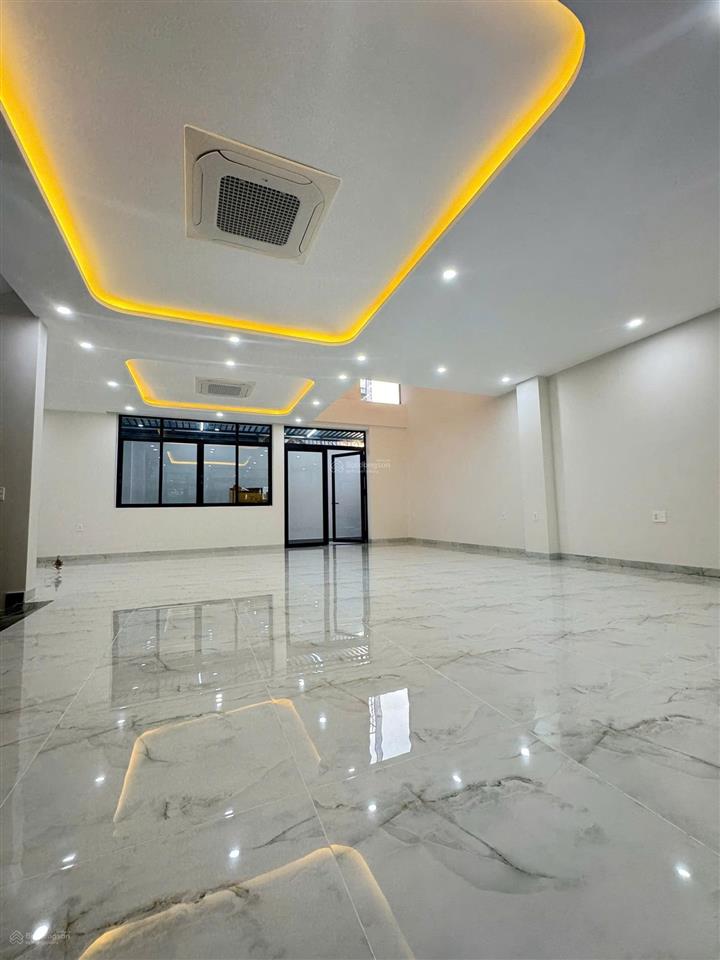 Cho thuê văn phòng  giá 110tr/tháng 10x18m/dtsd 588m2/1 hầm 4 tầng/q2  0948 888 ***